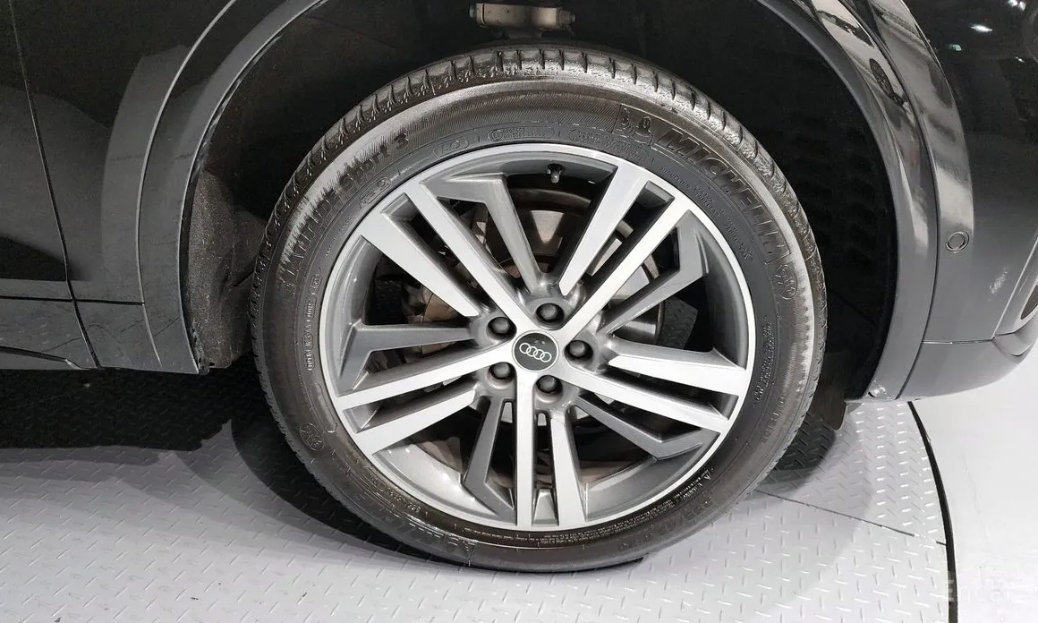 Фото 5 - Audi Q5