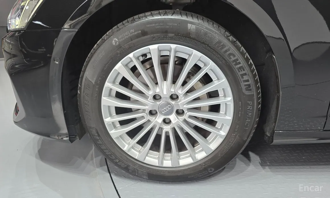 Фото 5 - Audi A6