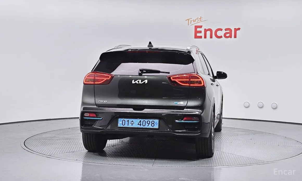 Фото 4 - Kia Niro