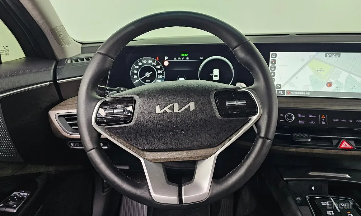 Photo 13 - Kia K8