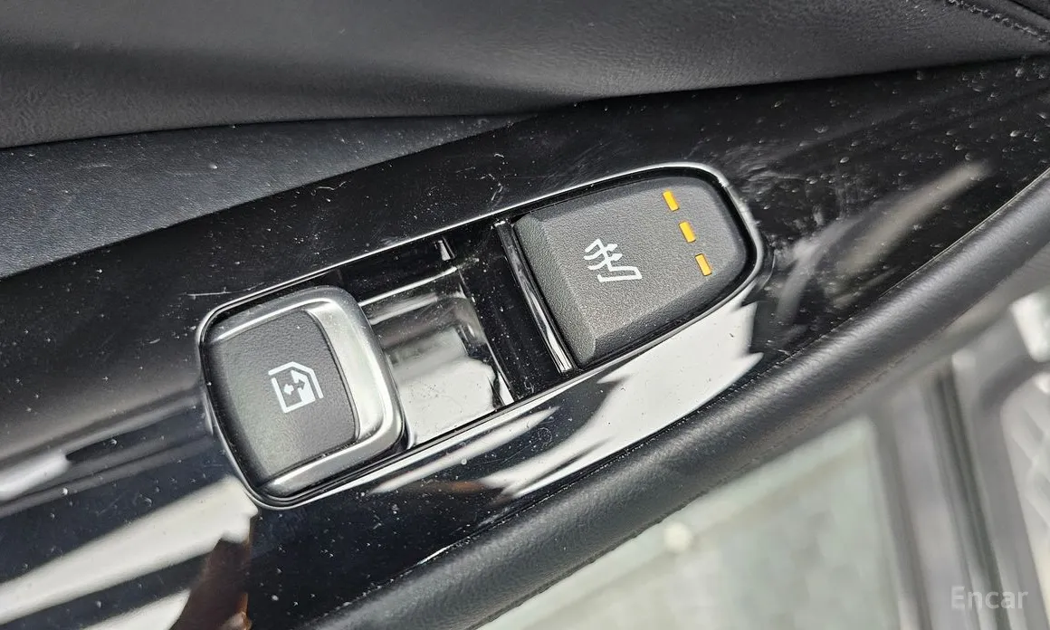 Photo 19 - Kia K8