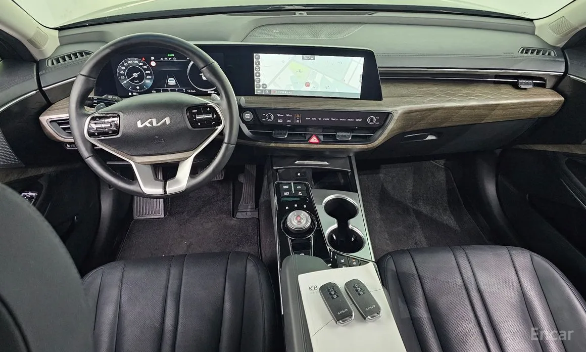 Photo 7 - Kia K8
