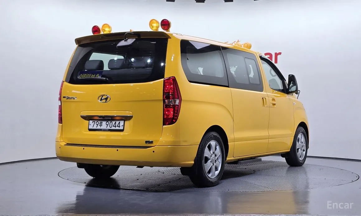 Фото 2 - Hyundai Starex