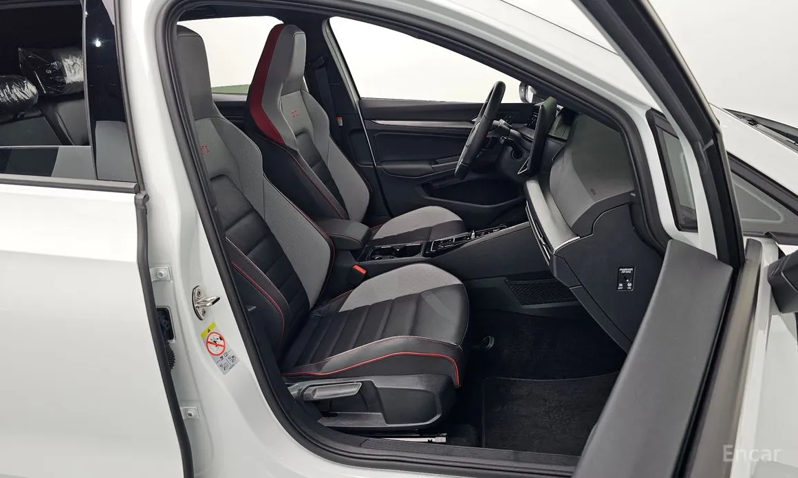 Фото 10 - Volkswagen Golf