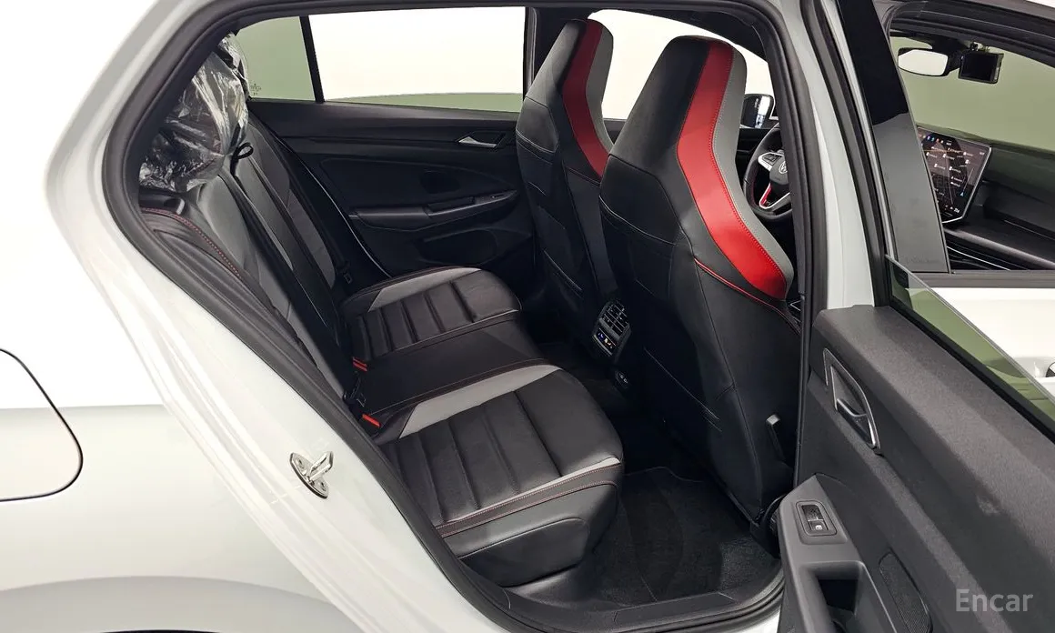 Фото 11 - Volkswagen Golf