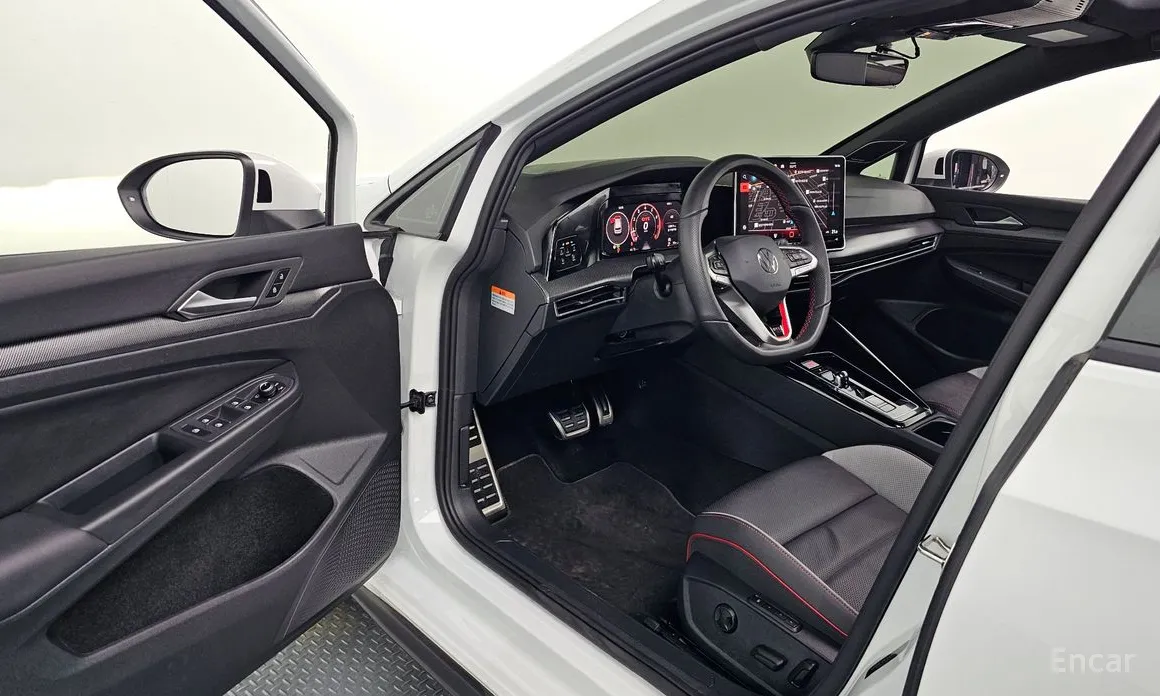 Фото 12 - Volkswagen Golf