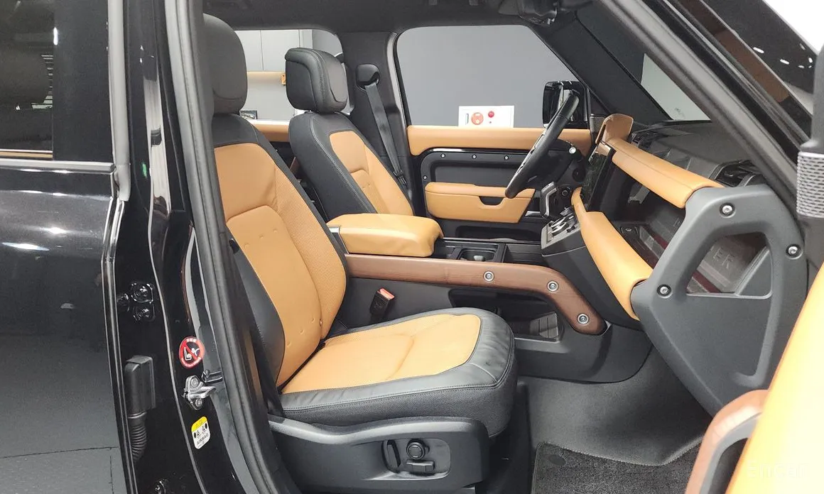 Фото 11 - Land Rover Defender