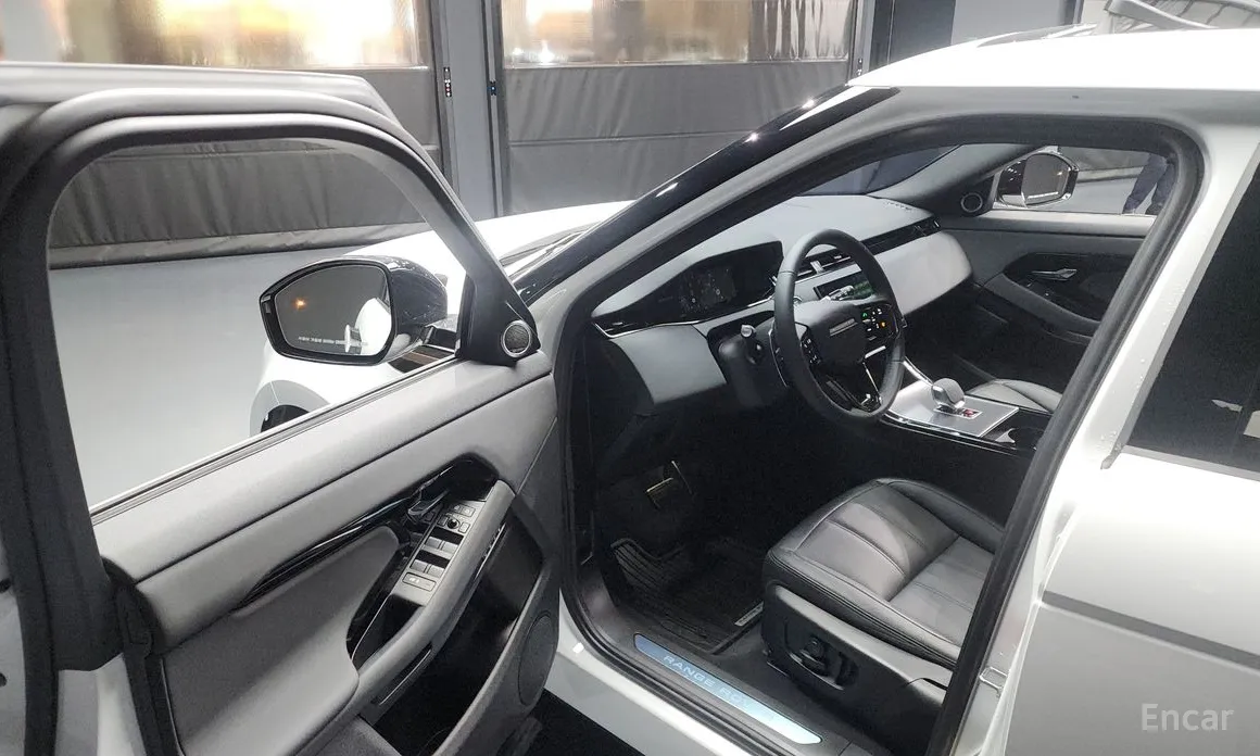 Фото 10 - Land Rover Range Rover Evoque