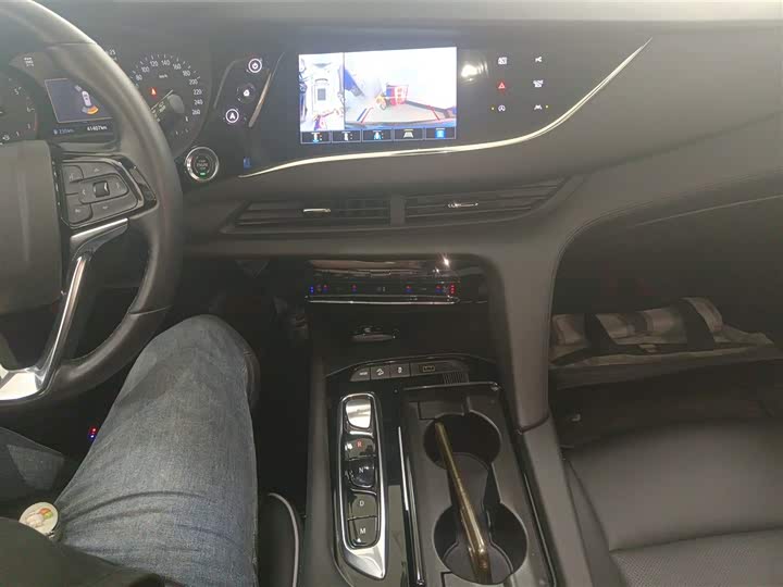 Фото 14 - Buick Enclave