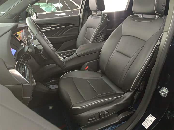 Фото 15 - Buick Enclave