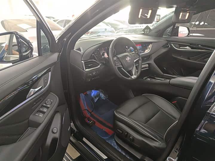 Фото 16 - Buick Enclave