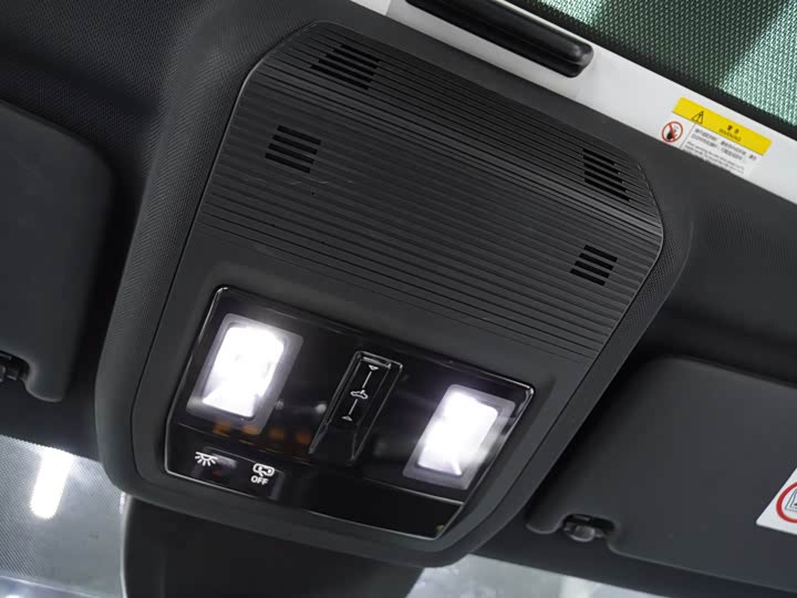 Фото 17 - Volkswagen Golf