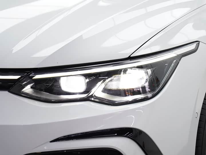 Фото 7 - Volkswagen Golf