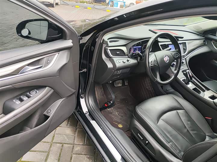 Фото 16 - Buick LaCrosse