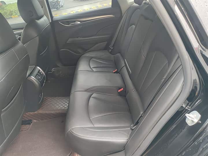 Фото 17 - Buick LaCrosse