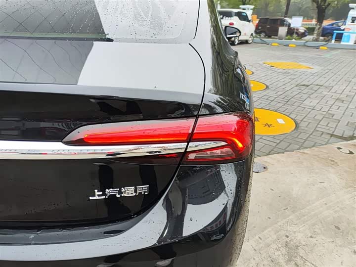 Фото 8 - Buick LaCrosse