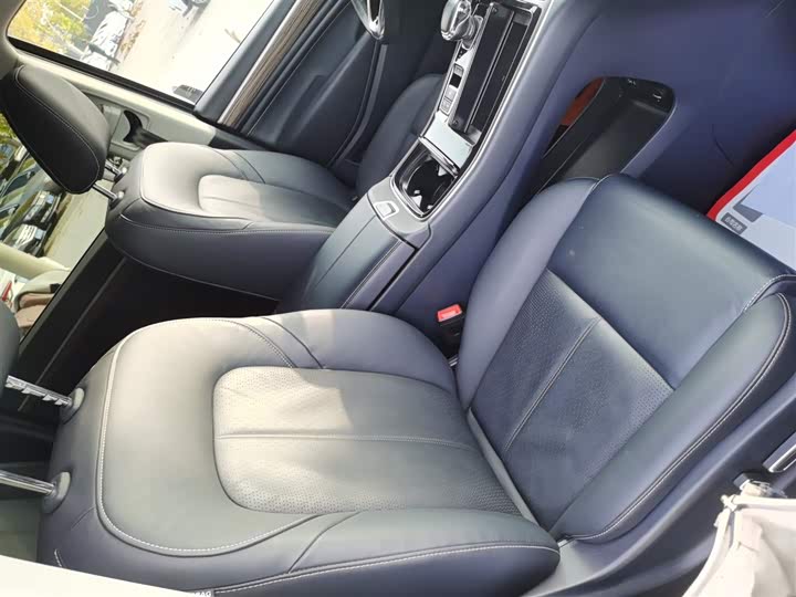 Фото 25 - GAC Trumpchi M8