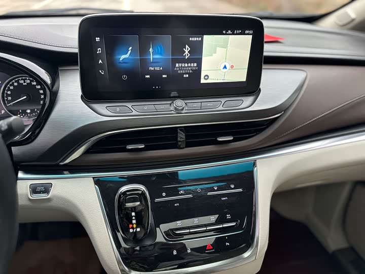 Фото 10 - Buick GL8 ES