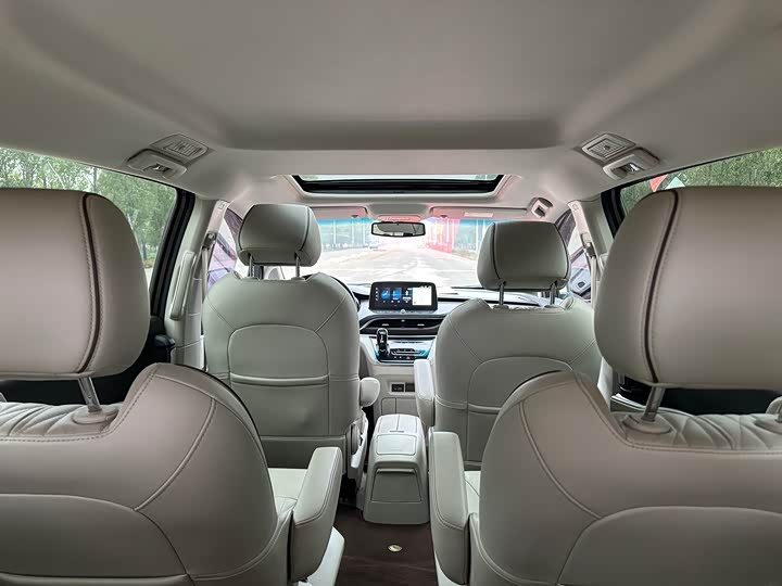 Фото 12 - Buick GL8 ES