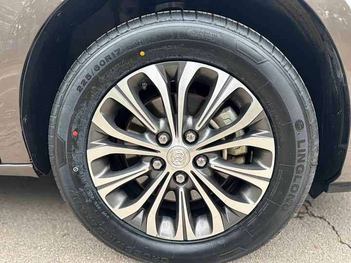 Фото 16 - Buick GL8 ES