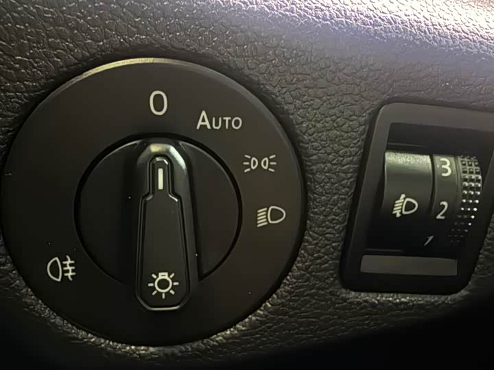 Фото 11 - Volkswagen Lavida