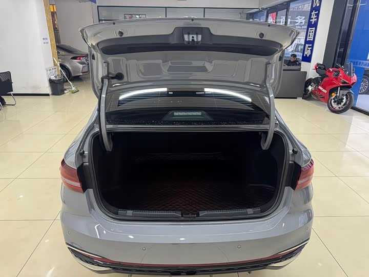 Фото 20 - Volkswagen Lavida