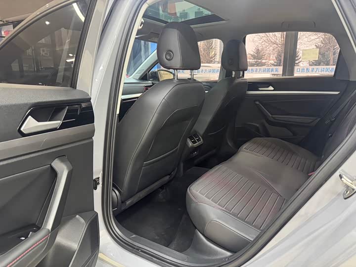 Фото 8 - Volkswagen Lavida