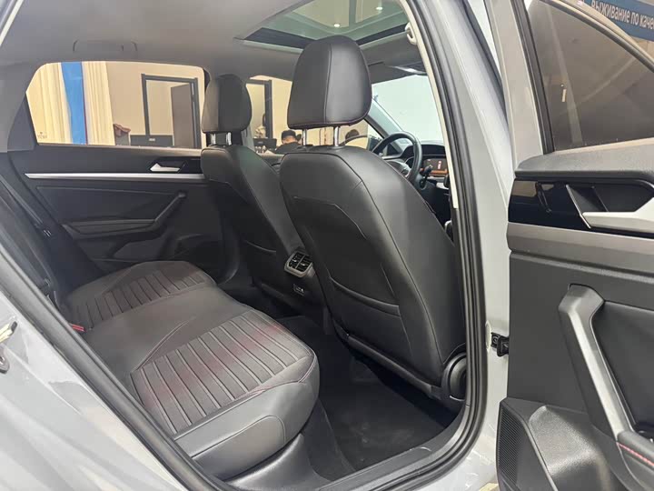 Фото 9 - Volkswagen Lavida