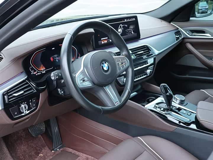 Фото 2 - BMW 5 Series