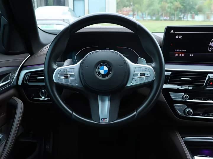 Фото 8 - BMW 5 Series