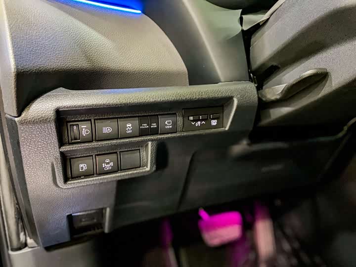 Фото 18 - Toyota Sienna