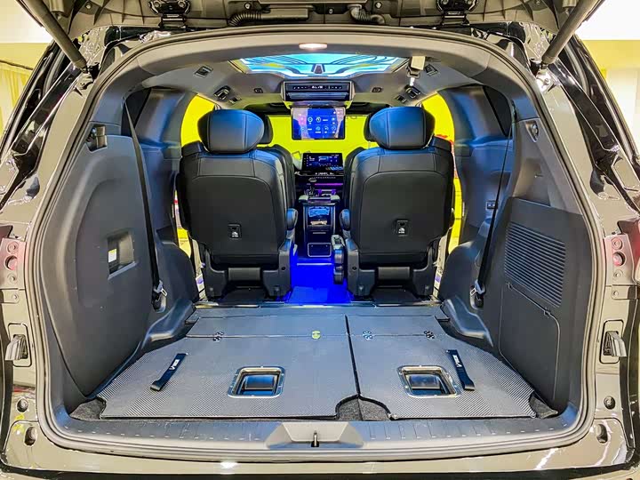 Фото 26 - Toyota Sienna