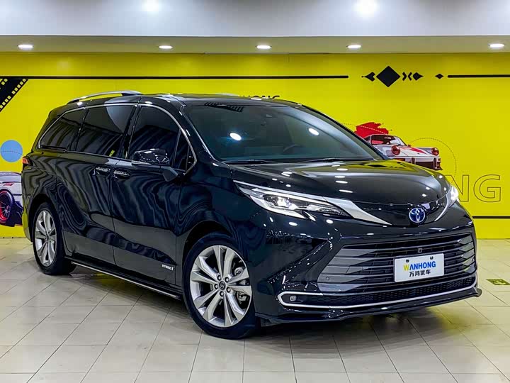 Фото 4 - Toyota Sienna