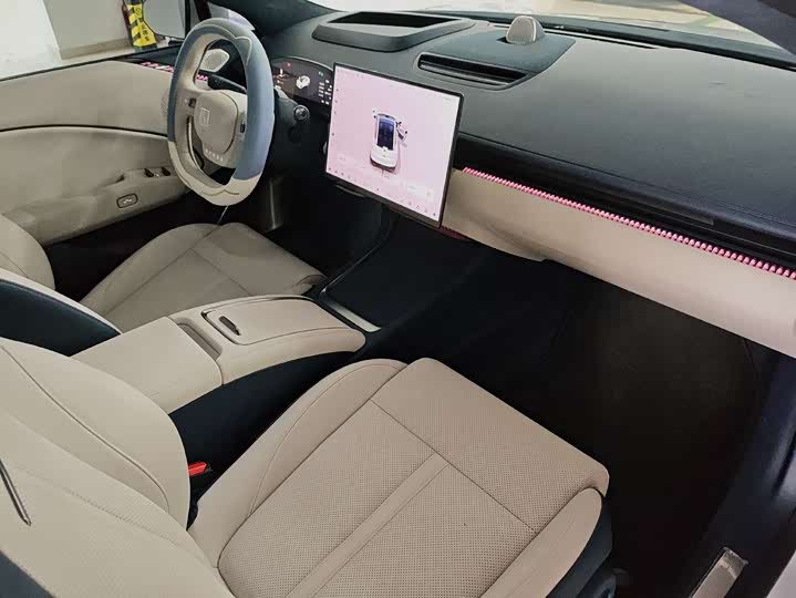 Фото 4 - Zeekr 007