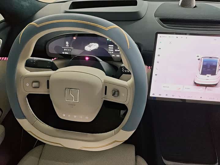 Фото 6 - Zeekr 007