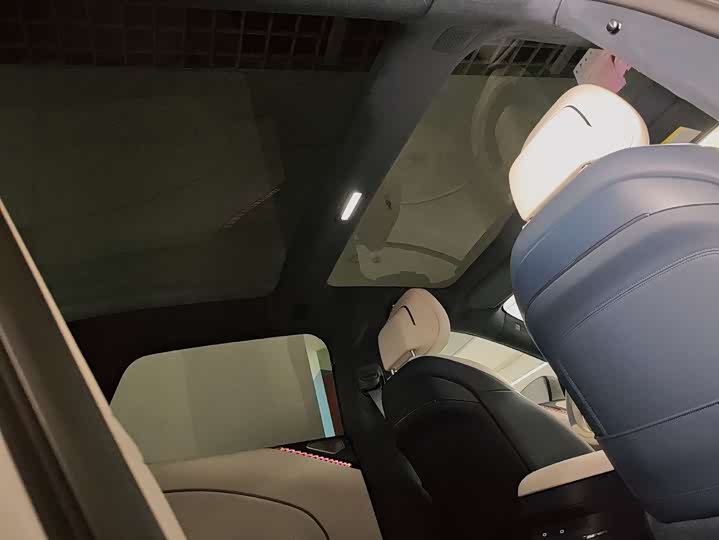 Фото 9 - Zeekr 007