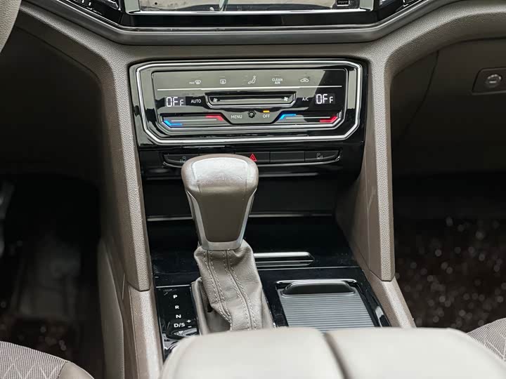 Фото 17 - Volkswagen Viloran