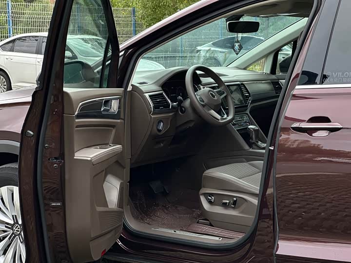 Фото 5 - Volkswagen Viloran