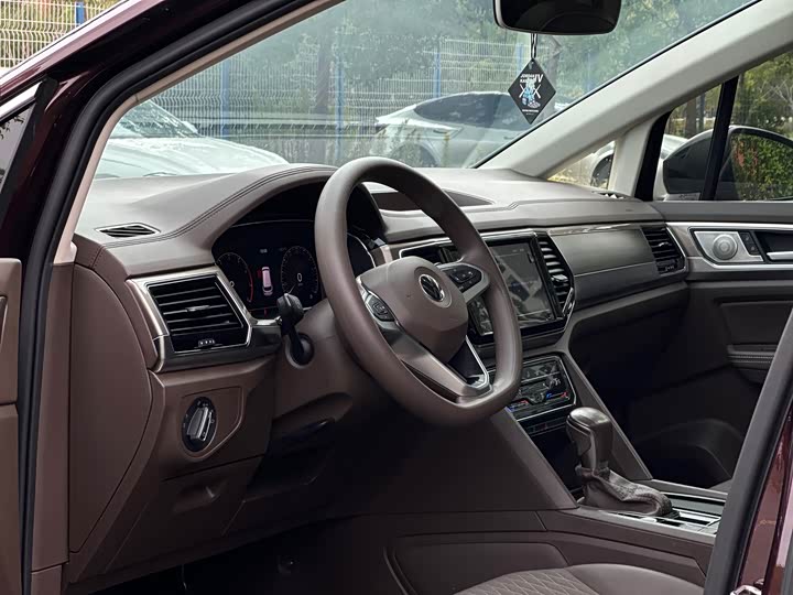 Фото 6 - Volkswagen Viloran