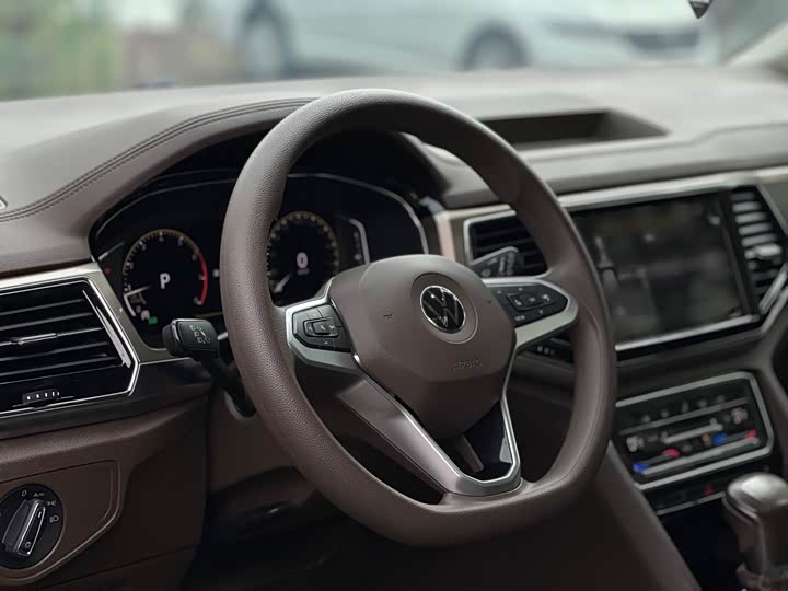 Фото 7 - Volkswagen Viloran