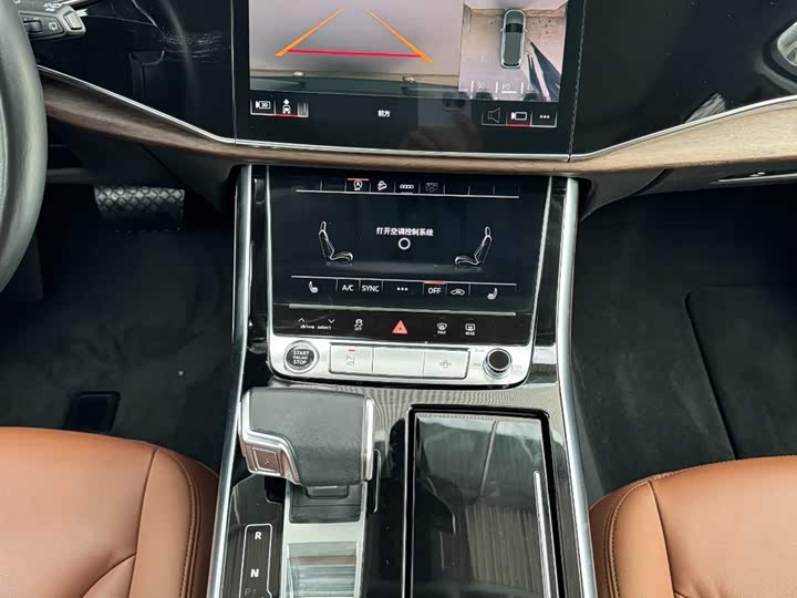 Фото 14 - Audi Q7