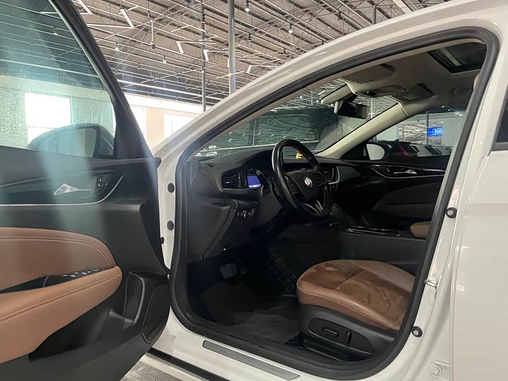 Фото 9 - Buick Regal