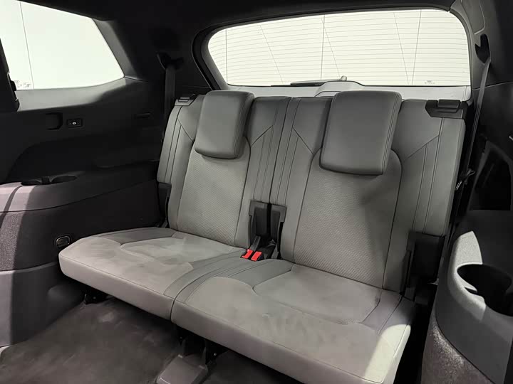 Фото 15 - Audi Q6