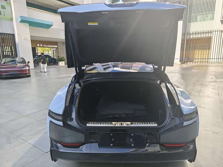 Фото 19 - HiPhi Z