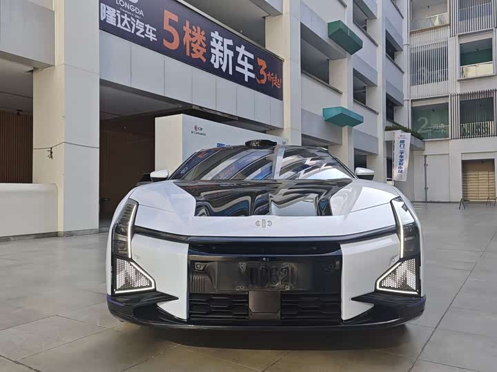 Фото 2 - HiPhi Z