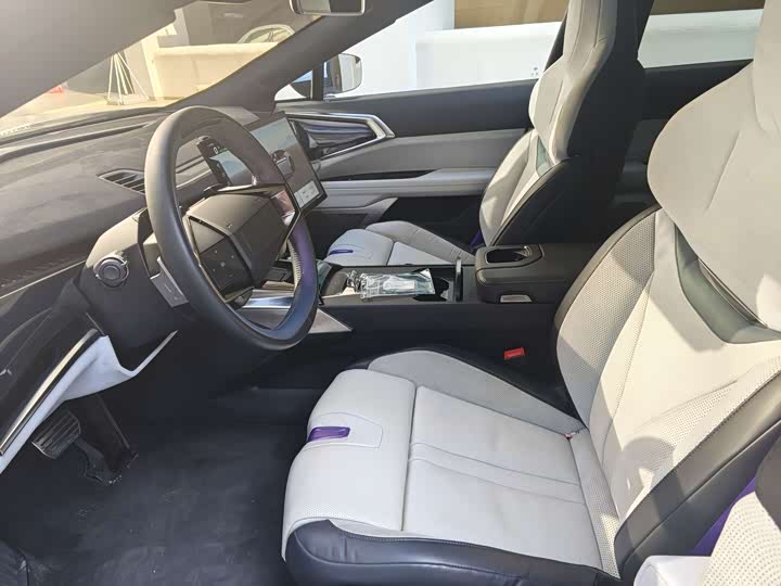 Фото 5 - HiPhi Z