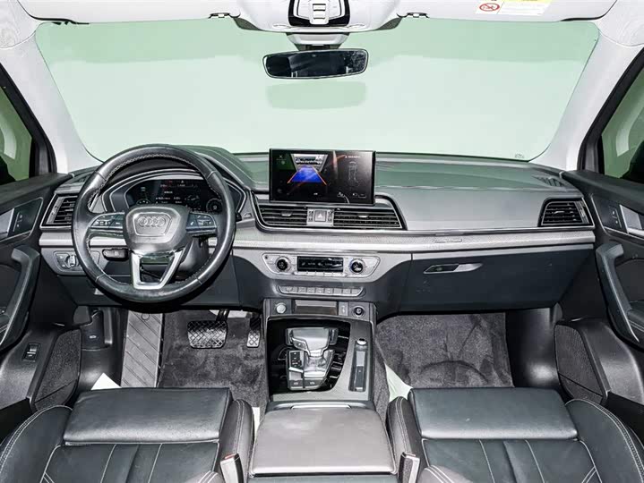 Фото 7 - Audi Q5L