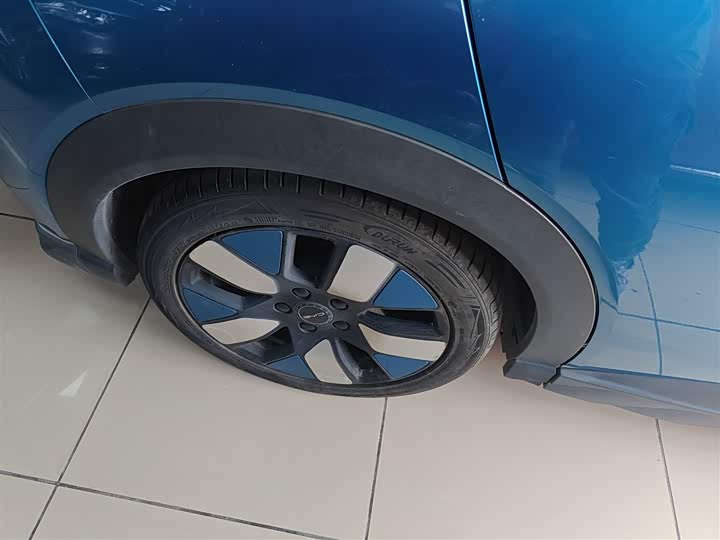 Фото 26 - BYD Dolphin