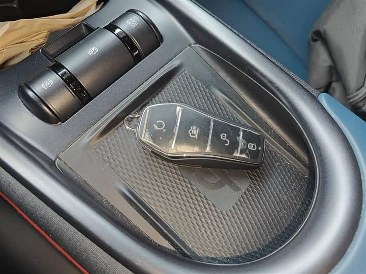 Фото 9 - BYD Dolphin