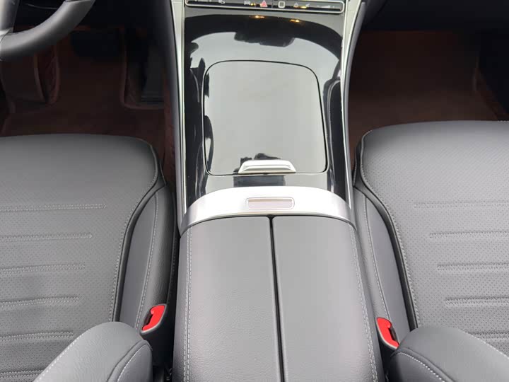 Фото 17 - Mercedes-Benz GLC-Class